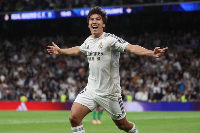 Garcia hat-trick powers Real Madrid past Betis, keep Barca pressure on