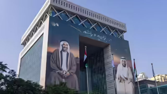 Majestic artwork on DIFC gate honors UAE’s founding fathers