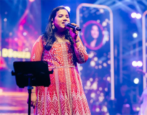 Sumadhur-2: A musical spectacle draws thousands to Santhekatte