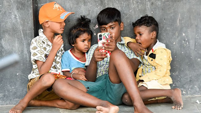 Economic Survey flags digital addiction risks among Indian youth