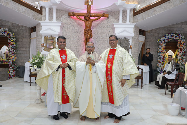Mangaluru: Eighth day of Novena at Infant Jesus Shrine honours social influencers, media apostolate