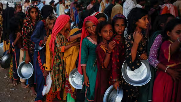 Pakistan grapples with twin crisis of malnutrition and obesity, says FAO