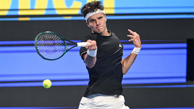 Jakub Mensik stuns World No. 2 Jannik Sinner at Qatar Open