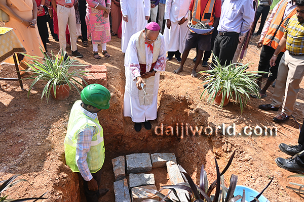 St Mary’s School inaugurates amphitheatre, lays foundation stone for canteen & badminton court