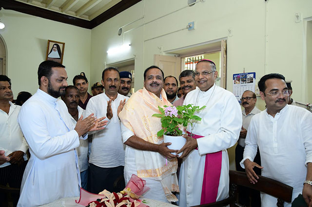 Health minister U T Khader visits bishop of Mangalore to seek blessings